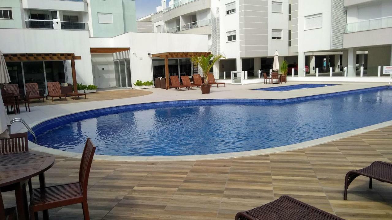 Apartamento Frente Para A Piscina A Uma Quadra Da Praia Florianópolis المظهر الخارجي الصورة